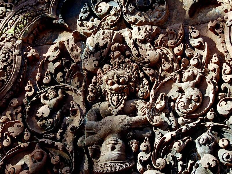 Begin your safe travel day with Banteay Srei’s tranquil ambiance